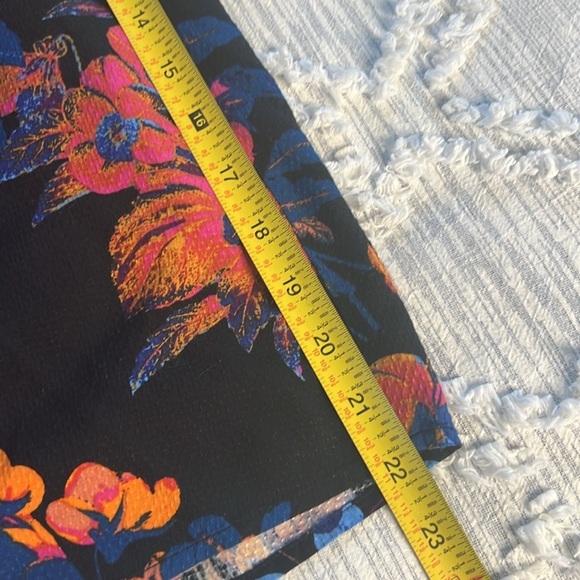 MAEVE by ANTHROPOLOGIE Blouse Floral Print with Brass Buttons| S - Picture 7 of 7